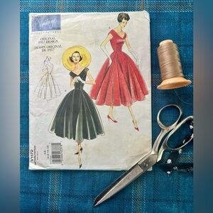 Vogue Pattern for Classic Dress Design
Original 1957 Design size 6/12